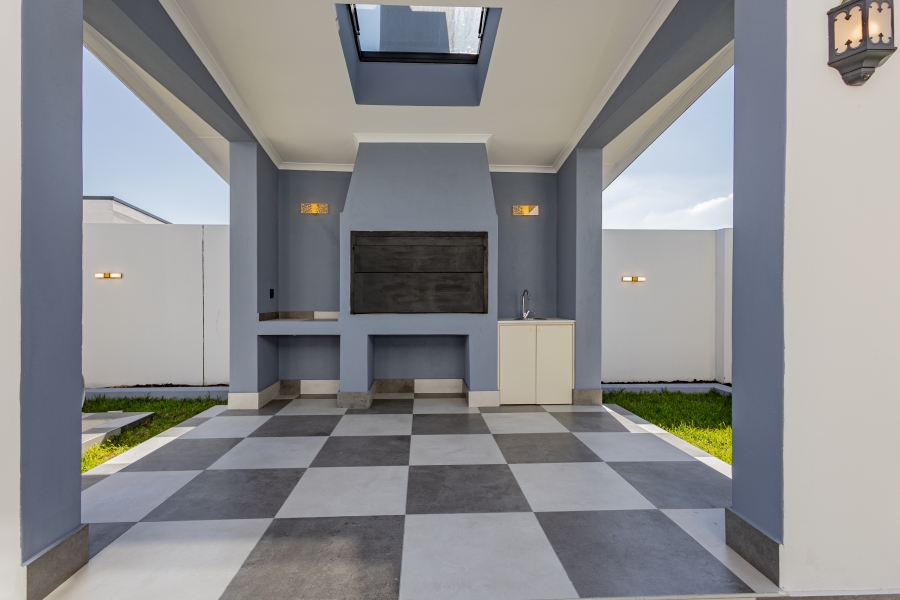 4 Bedroom Property for Sale in Sandown Western Cape
